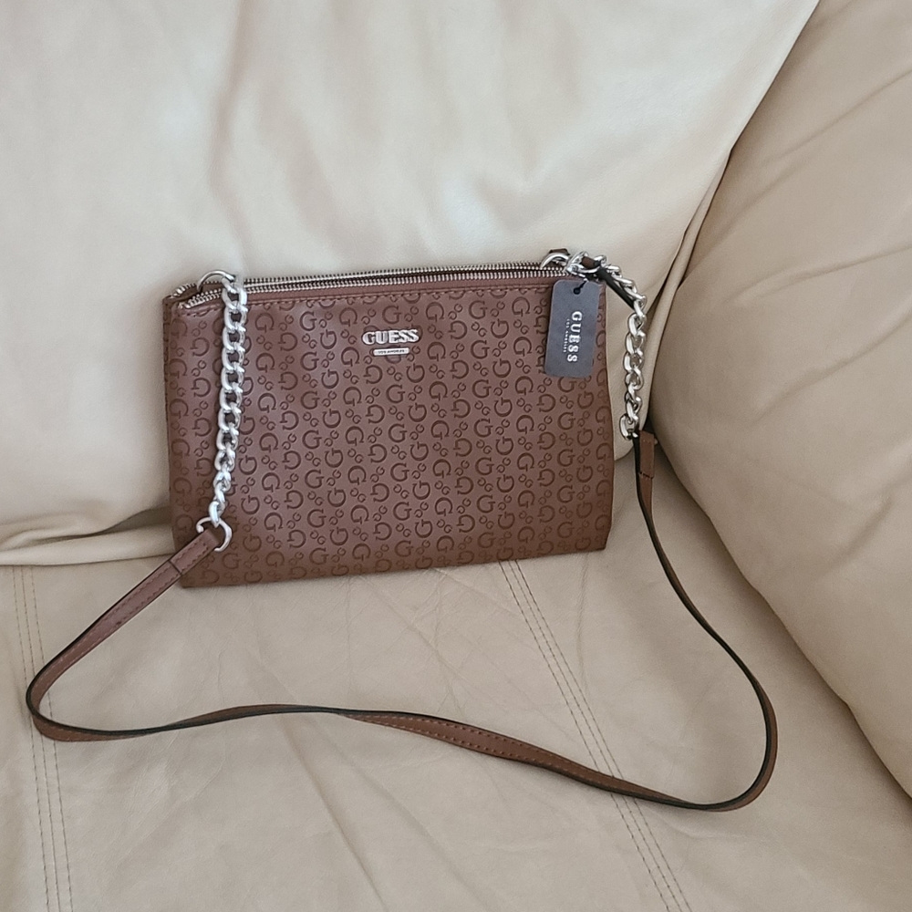 🛑Gifted🛑Guess crossbody bag